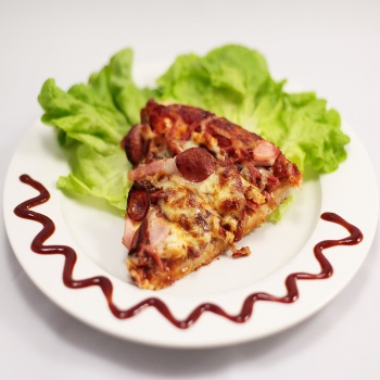 pizza n lettuce