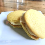 lots-of-lemon-whoopie-pies